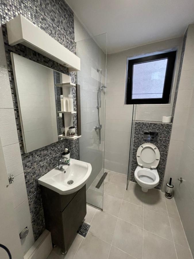 Empire Queen Apartments Belgrad Zimmer foto